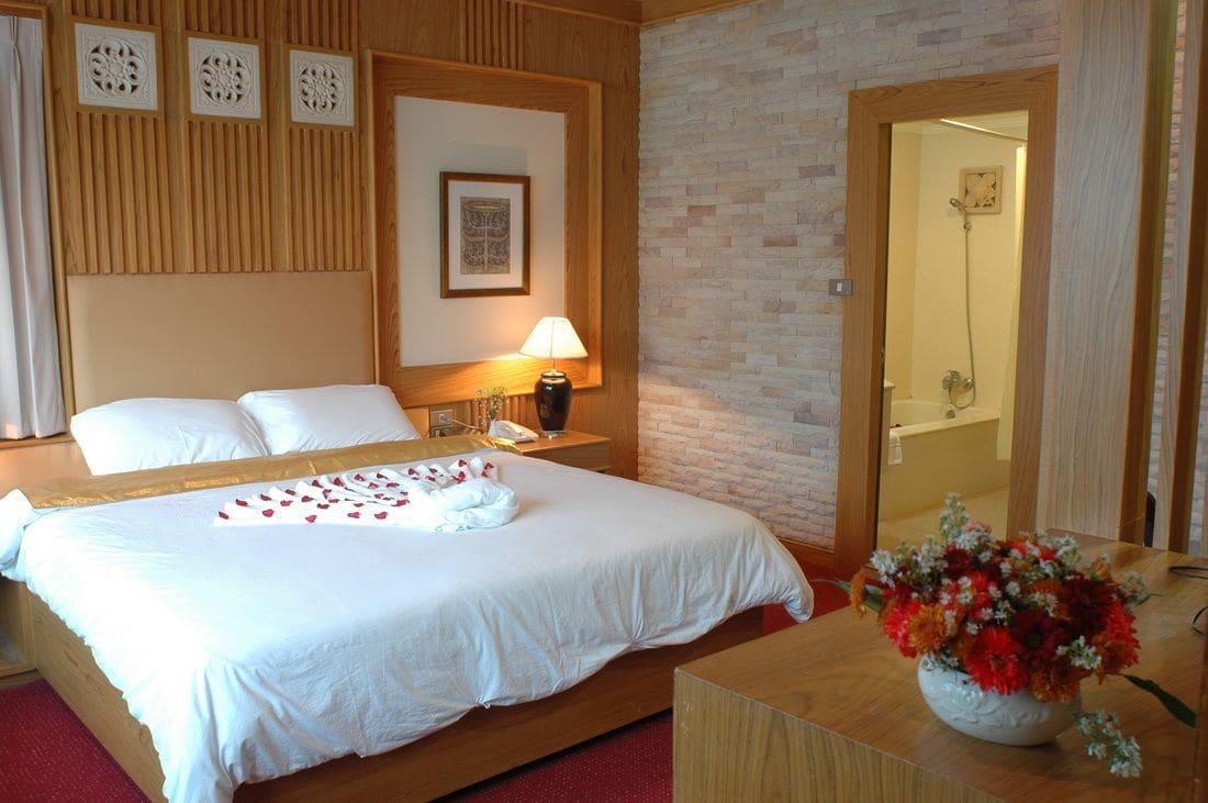 The Rich Hotel Nonthaburi Exteriör bild