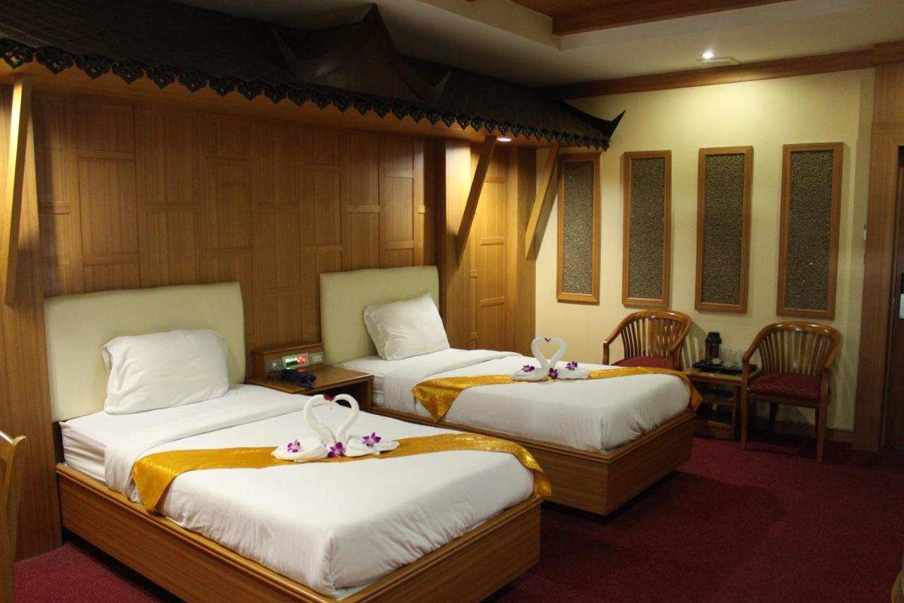 The Rich Hotel Nonthaburi Exteriör bild