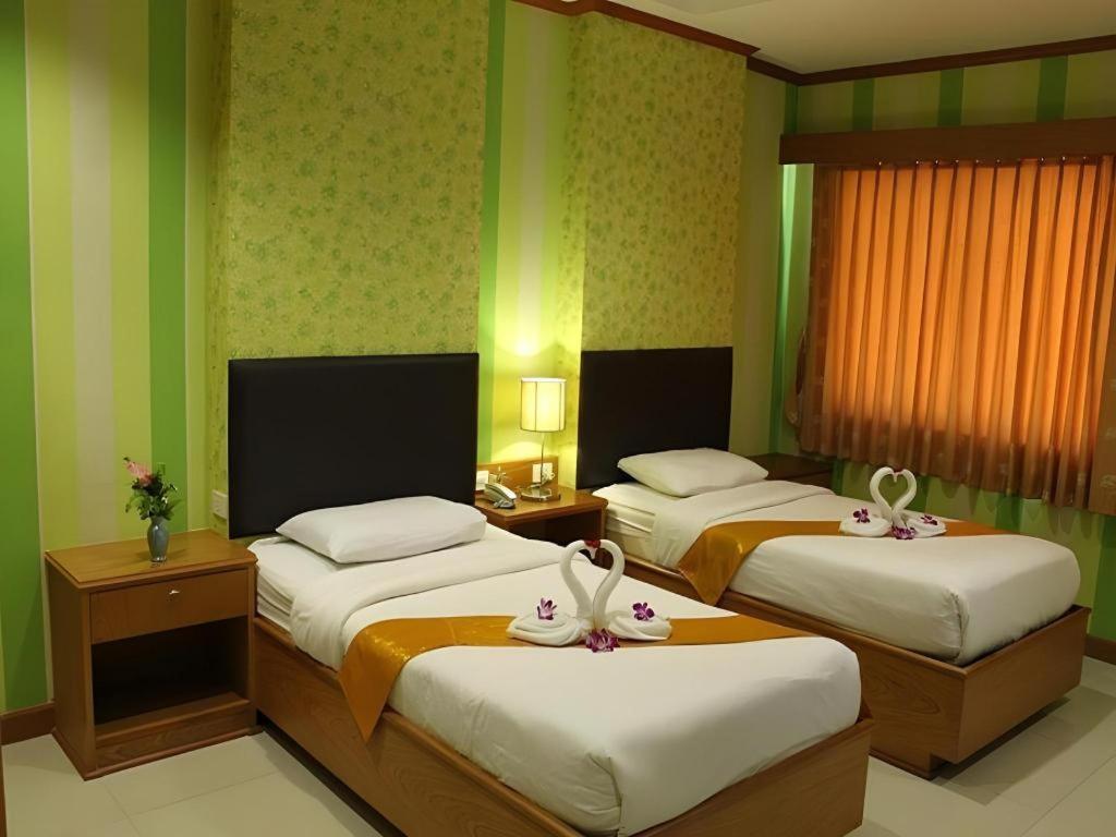 The Rich Hotel Nonthaburi Exteriör bild