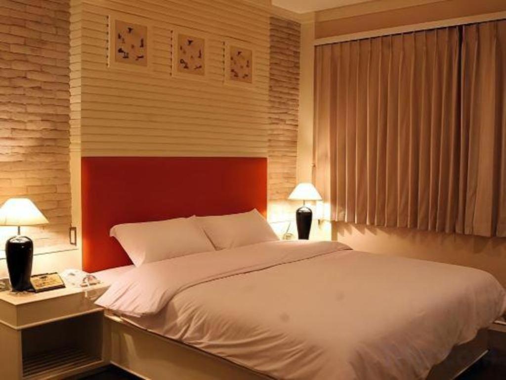 The Rich Hotel Nonthaburi Exteriör bild
